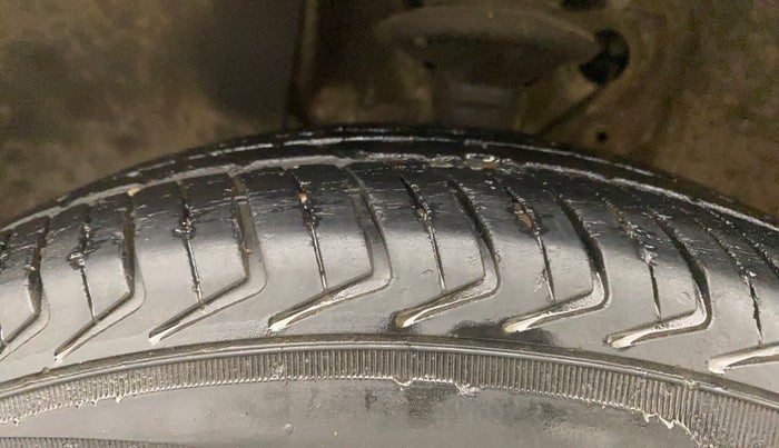 2021 Maruti New Wagon-R LXI CNG (O) 1.0, CNG, Manual, 49,827 km, Left Front Tyre Tread