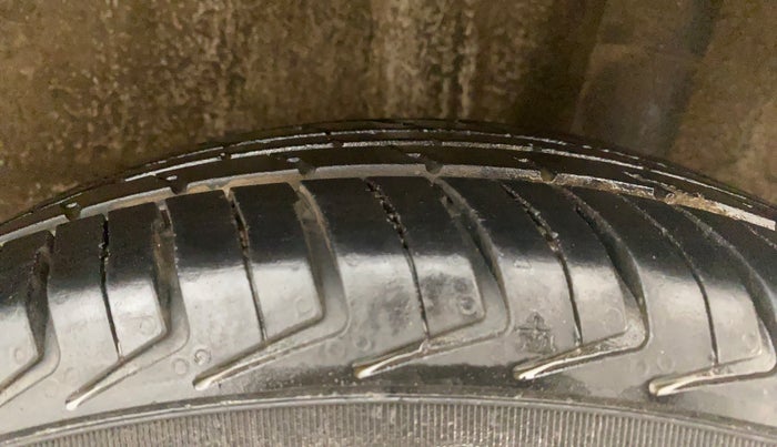 2021 Maruti New Wagon-R LXI CNG (O) 1.0, CNG, Manual, 49,827 km, Left Rear Tyre Tread