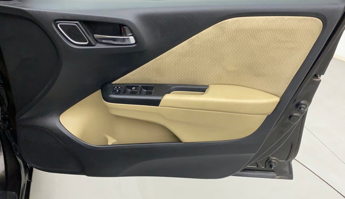 2017 Honda City 1.5L I-VTEC VX CVT, Petrol, Automatic, 39,832 km, Driver Side Door Panels Control