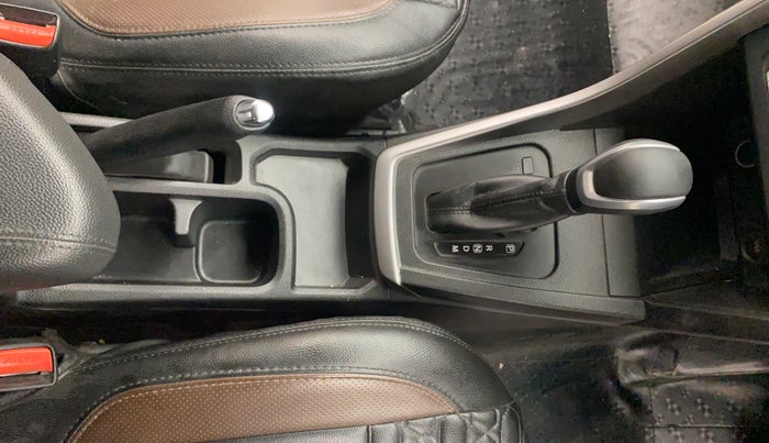 2022 Maruti BREZZA ZXI AT SMART HYBRID, Petrol, Automatic, 35,864 km, Gear Lever