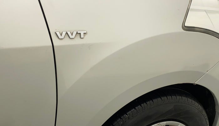 2013 Maruti Ertiga VXI CNG, CNG, Manual, 45,947 km, Right fender - Paint has minor damage