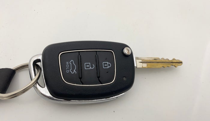 2021 Hyundai GRAND I10 NIOS MAGNA AMT 1.2 KAPPA VTVT, Petrol, Automatic, 66,481 km, Key Close Up