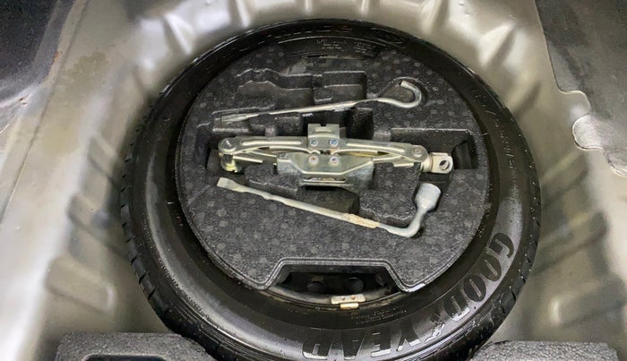 2016 Maruti Ciaz ZXI+ AT, Petrol, Automatic, 88,994 km, Spare Tyre