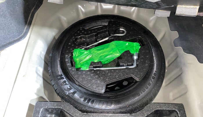 2020 Maruti Ciaz ALPHA 1.5 SHVS PETROL, Petrol, Manual, 19,720 km, Spare Tyre