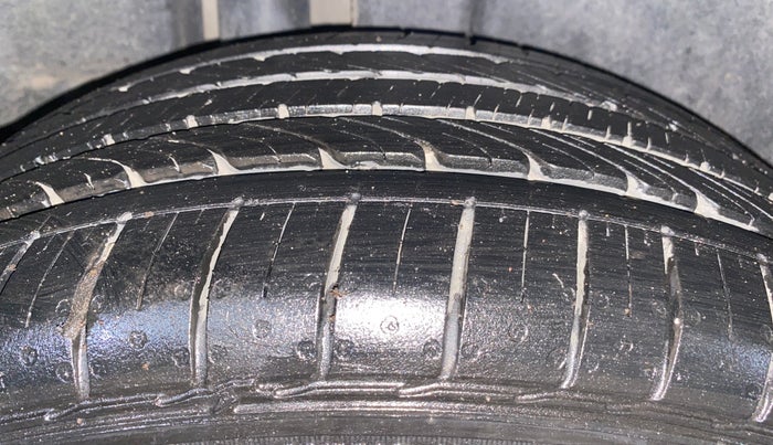 2020 Maruti Ciaz ALPHA 1.5 SHVS PETROL, Petrol, Manual, 19,720 km, Right Rear Tyre Tread