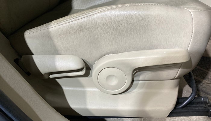 2020 Maruti Ciaz ALPHA 1.5 SHVS PETROL, Petrol, Manual, 19,720 km, Driver Side Adjustment Panel