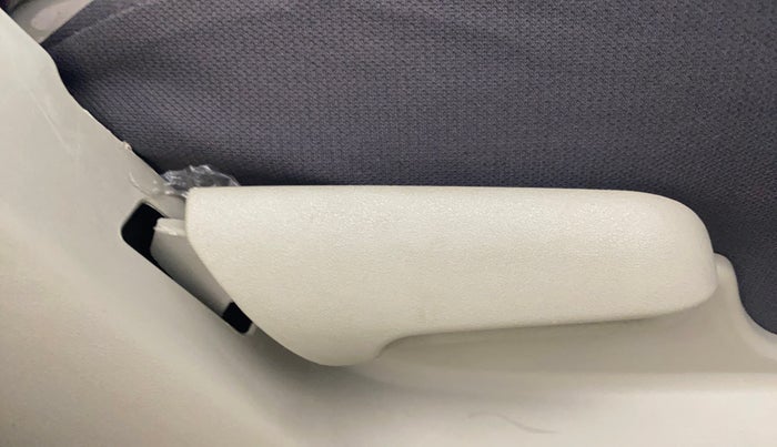 2017 Maruti Celerio VXI, Petrol, Manual, 46,606 km, Driver Side Adjustment Panel