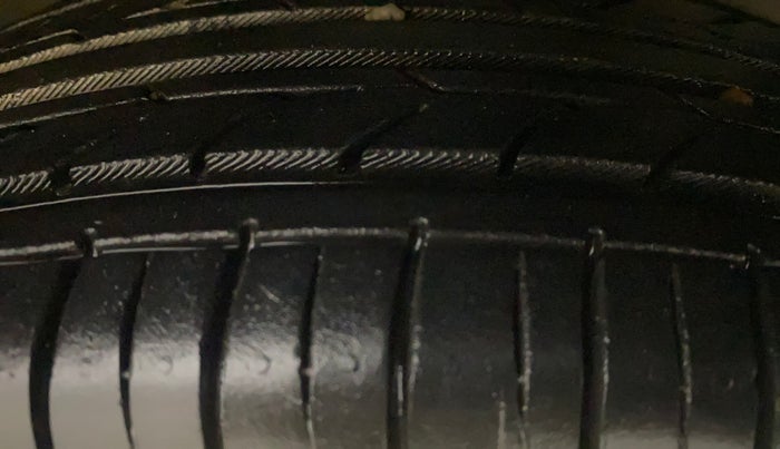 2017 Maruti Celerio VXI, Petrol, Manual, 46,606 km, Right Front Tyre Tread