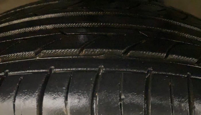 2017 Maruti Celerio VXI, Petrol, Manual, 46,606 km, Left Front Tyre Tread