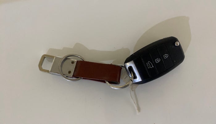 2019 KIA SELTOS HTK 1.5 PETROL, Petrol, Manual, 67,251 km, Key Close Up