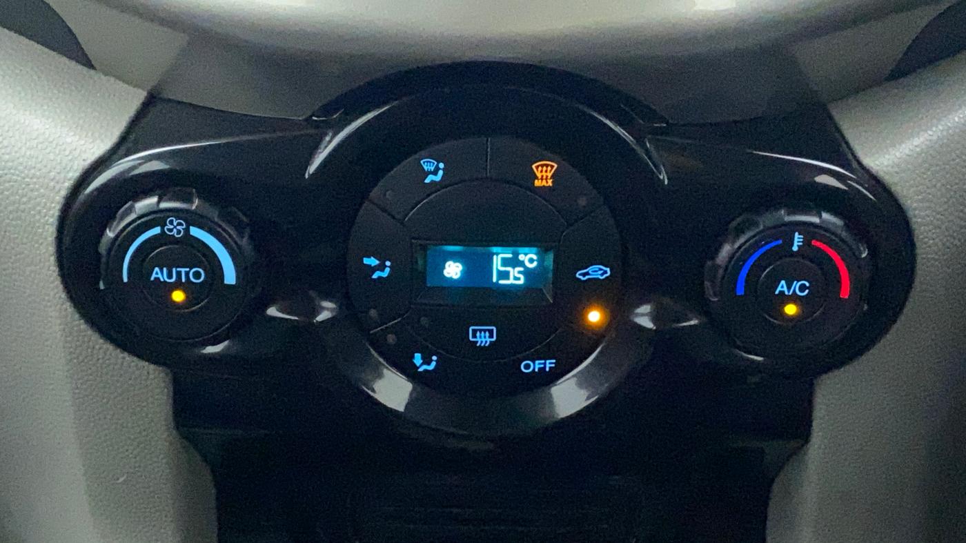 2017 Ford Ecosport TITANIUM 1.5L PETROL, Petrol, Manual, 70,996 km, Automatic Climate Control