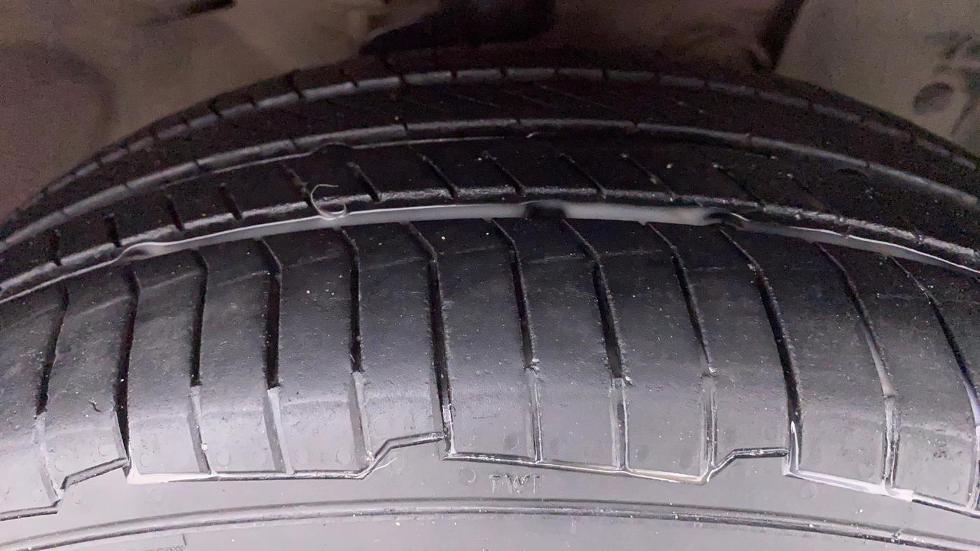 2014 Nissan Micra XV CVT, Petrol, Automatic, 60,934 km, Right Front Tyre Tread