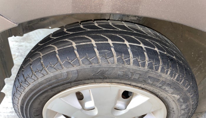 2017 Maruti Wagon R 1.0 LXI CNG, CNG, Manual, 9,868 km, Left Front Tyre Tread