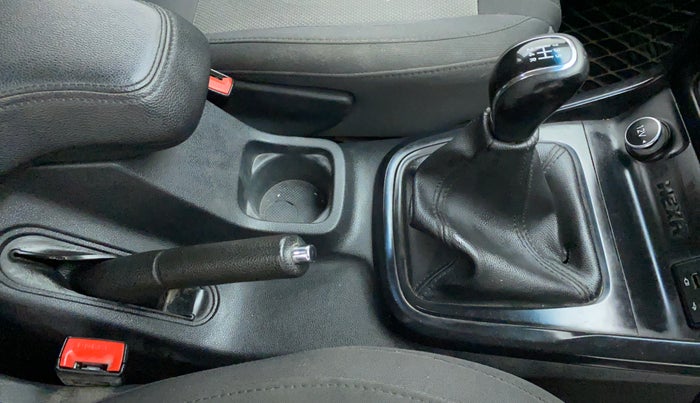 2018 Tata Hexa Varicor 320 XE, Diesel, Manual, 79,976 km, Gear Lever