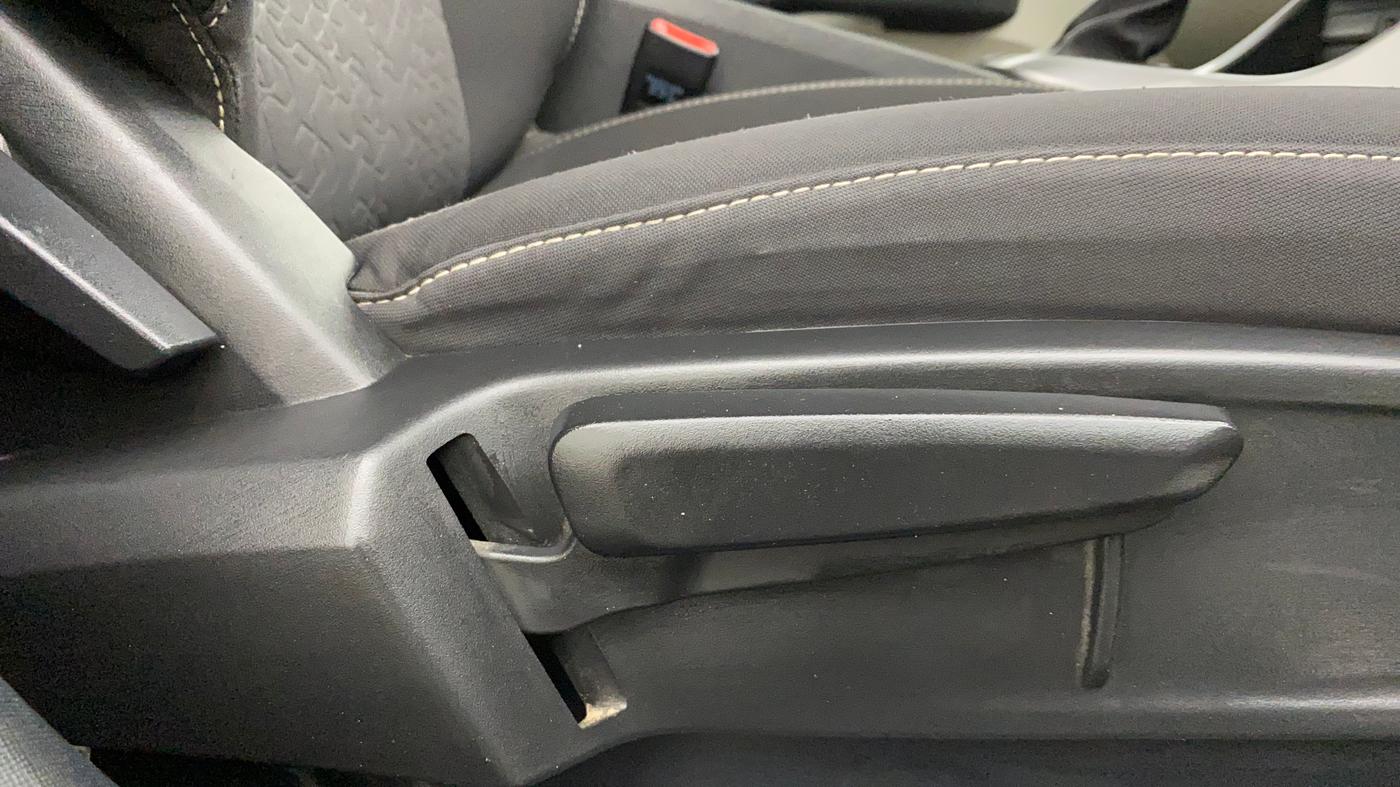 2022 Tata ALTROZ XZA, Petrol, Automatic, 27,042 km, Driver Side Adjustment Panel