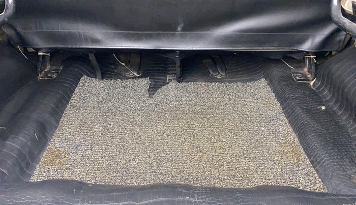 2019 Mahindra TUV300 T6 PLUS, Diesel, Manual, 69,354 km, Boot Inside