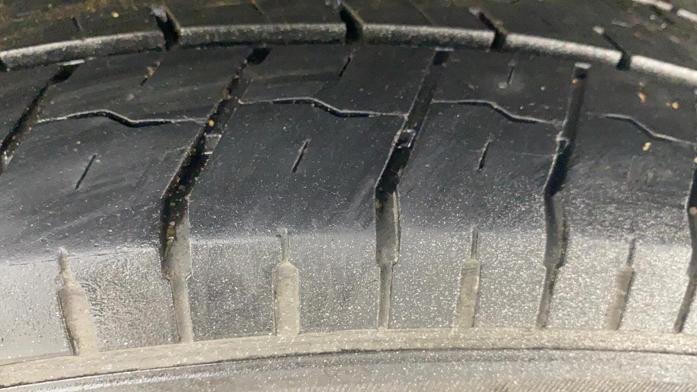 2019 Mahindra TUV300 T6 PLUS, Diesel, Manual, 69,354 km, Left Rear Tyre Tread