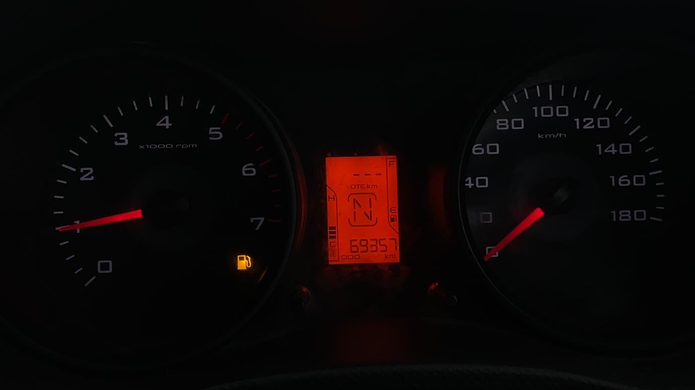 2019 Mahindra TUV300 T6 PLUS, Diesel, Manual, 69,354 km, Odometer Image