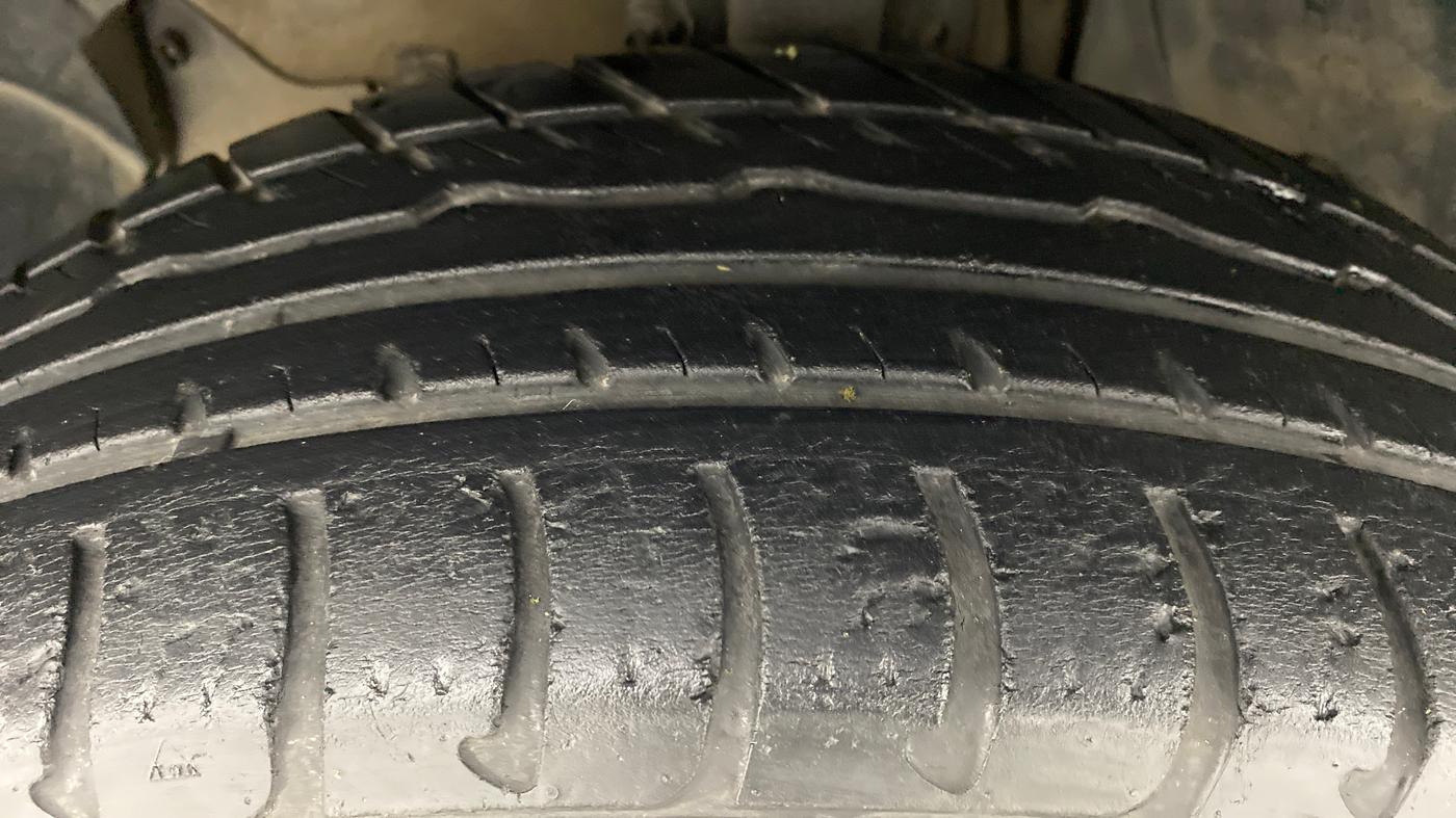 2014 Renault Duster RXL PLUS DIESEL 85, Diesel, Manual, 57,266 km, Left Front Tyre Tread