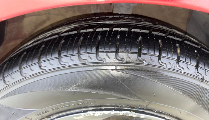 2018 Hyundai Grand i10 SPORTZ 1.2 KAPPA VTVT DUAL TONE, Petrol, Manual, 53,108 km, Right Front Tyre Tread