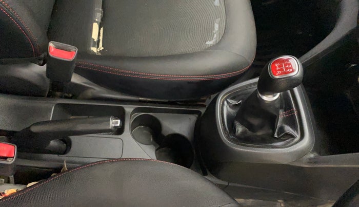 2018 Hyundai Grand i10 SPORTZ 1.2 KAPPA VTVT DUAL TONE, Petrol, Manual, 53,108 km, Gear Lever