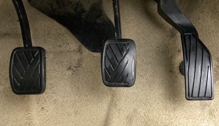 2014 Maruti Ertiga VXI, Petrol, Manual, 1,03,085 km, Pedals