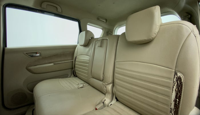 2014 Maruti Ertiga VXI, Petrol, Manual, 1,03,085 km, Right Side Rear Door Cabin