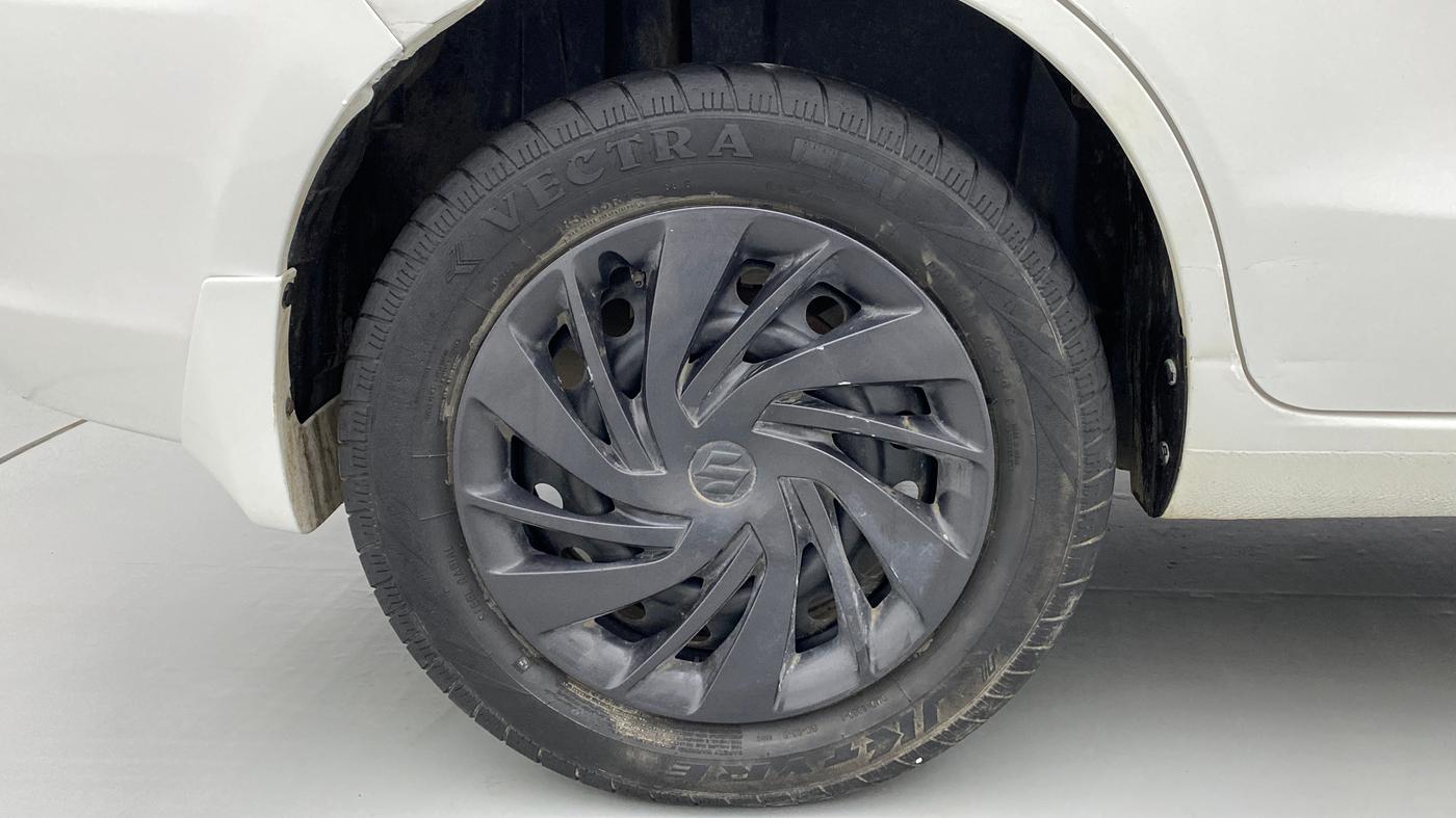 2014 Maruti Ertiga VXI, Petrol, Manual, 1,03,085 km, Right Rear Wheel