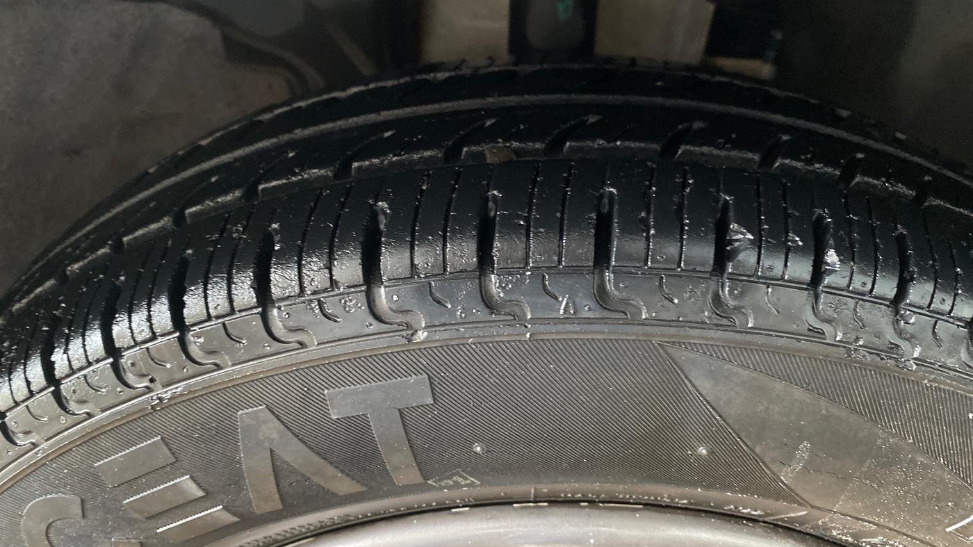 2016 Renault Kwid RXT 1.0, Petrol, Manual, 22,222 km, Right Front Tyre Tread