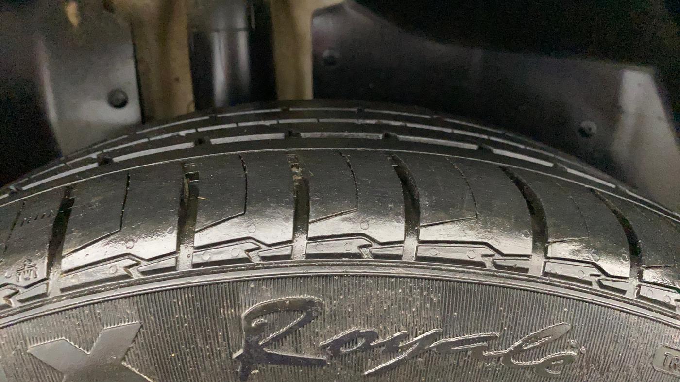 2021 MG HECTOR PLUS SHARP 1.5 PETROL TURBO HYBRID MT 6-STR, Petrol, Manual, 49,178 km, Right Rear Tyre Tread