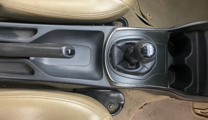 2015 Honda City 1.5L I-DTEC S, Diesel, Manual, 1,07,034 km, Gear Lever