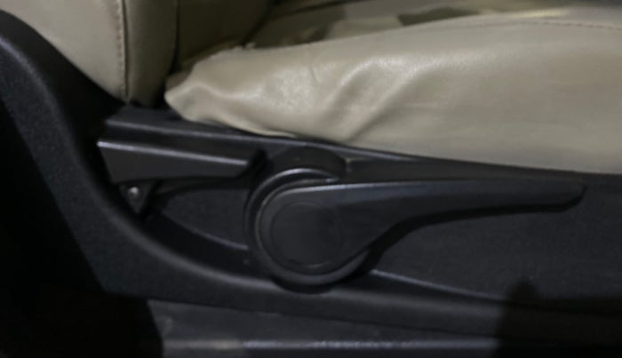 2016 Tata Tiago XZ PETROL, Petrol, Manual, 58,494 km, Driver Side Adjustment Panel