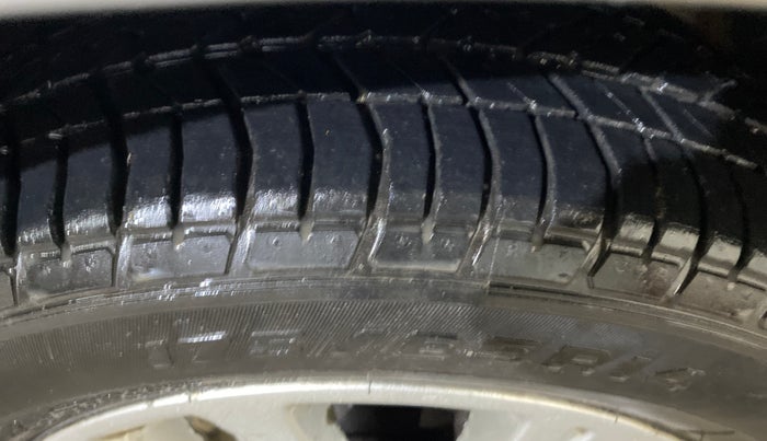 2016 Tata Tiago XZ PETROL, Petrol, Manual, 58,494 km, Right Front Tyre Tread