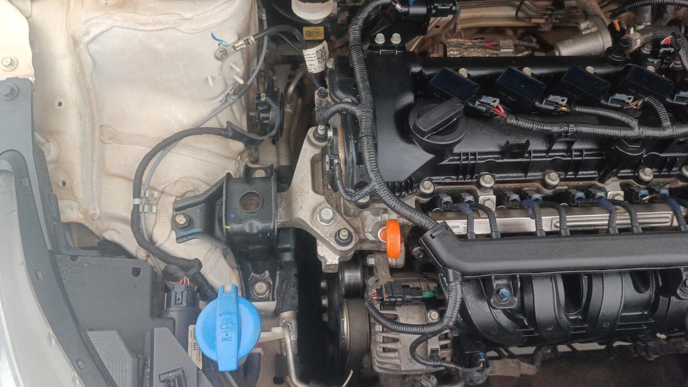 2022 Hyundai NEW I20 ASTA 1.2 MT, Petrol, Manual, 43,102 km, Engine View - Right