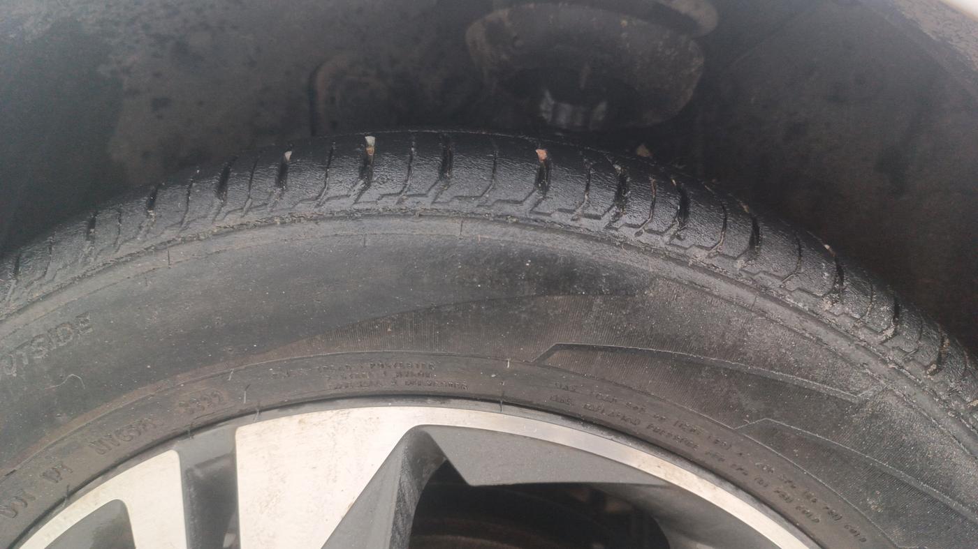 2022 Hyundai NEW I20 ASTA 1.2 MT, Petrol, Manual, 43,102 km, Left Front Tyre Tread