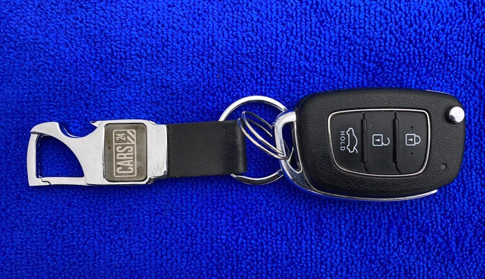 2020 Hyundai AURA S CNG, CNG, Manual, 15,913 km, Key Close Up