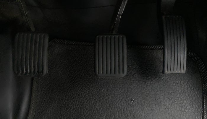 2020 Hyundai AURA S CNG, CNG, Manual, 15,913 km, Pedals