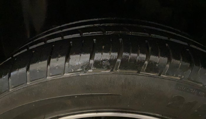 2021 Nissan Kicks XV 1.5, Petrol, Manual, 38,586 km, Left Rear Tyre Tread