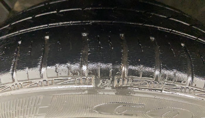 2015 Hyundai Grand i10 SPORTZ 1.1 CRDI, Diesel, Manual, 96,415 km, Left Front Tyre Tread