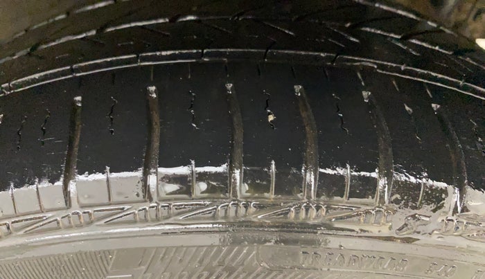 2015 Hyundai Grand i10 SPORTZ 1.1 CRDI, Diesel, Manual, 96,415 km, Left Rear Tyre Tread