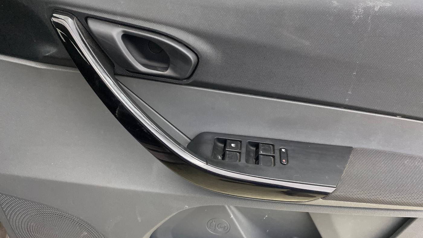 2018 Tata TIGOR XT PETROL, Petrol, Manual, 14,487 km, Driver Side Door Panels Control