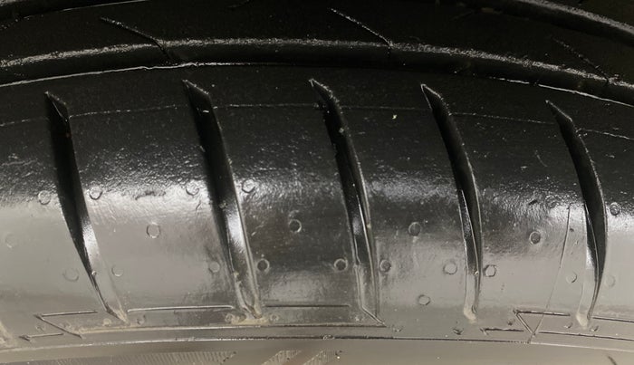 2016 Honda Jazz 1.2L I-VTEC V AT, Petrol, Automatic, 53,275 km, Left Front Tyre Tread