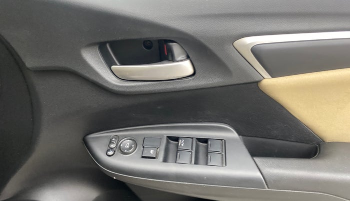 2016 Honda Jazz 1.2L I-VTEC V AT, Petrol, Automatic, 53,275 km, Driver Side Door Panels Control