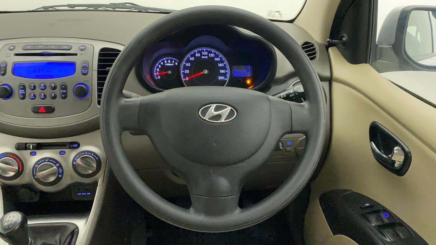 2014 Hyundai i10 SPORTZ 1.1, CNG, Manual, 93,455 km, Steering Wheel Close Up