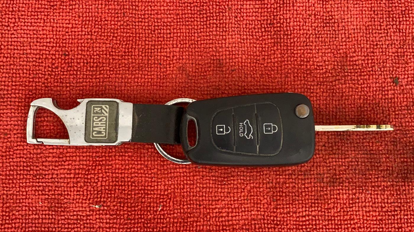 2014 Hyundai i10 SPORTZ 1.1, CNG, Manual, 93,455 km, Key Close Up