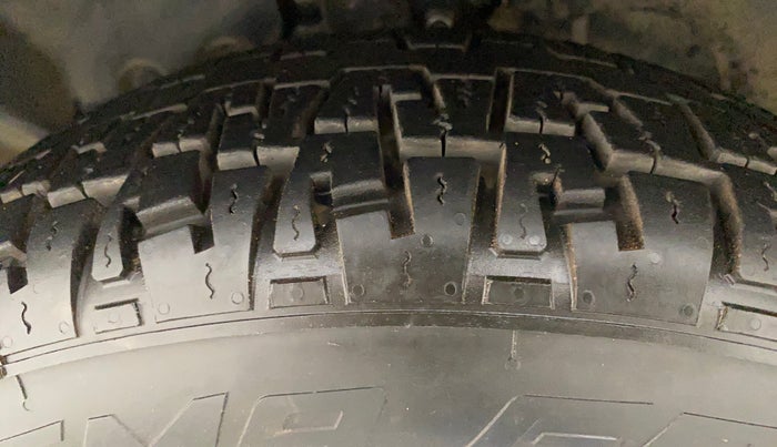 2016 Ford Ecosport TITANIUM 1.5L PETROL, Petrol, Manual, 79,969 km, Left Front Tyre Tread