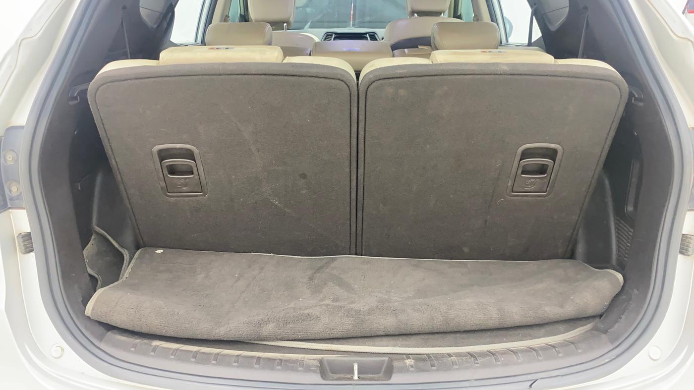 2014 Hyundai Santa Fe 4 WD AT, Diesel, Automatic, 1,45,736 km, Boot Inside