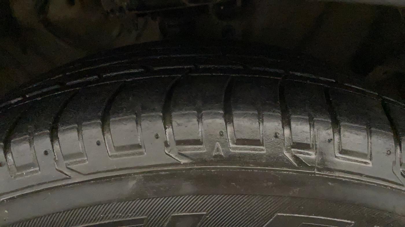 2020 KIA SELTOS HTX PLUS AT1.5 DIESEL, Diesel, Automatic, 90,273 km, Right Front Tyre Tread