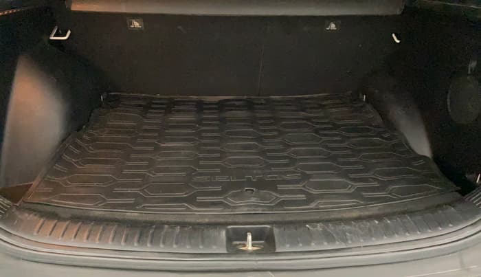 2020 KIA SELTOS HTX PLUS AT1.5 DIESEL, Diesel, Automatic, 90,273 km, Boot Inside