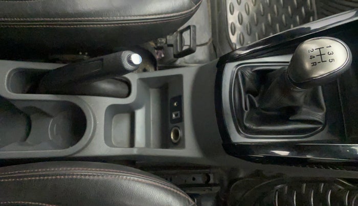 2014 Ford Ecosport 1.5 TITANIUMTDCI OPT, Diesel, Manual, 72,749 km, Gear Lever